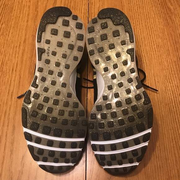 NWOT Nike Air Zoom Talaria. Size 11.5. - Picture 8 of 8